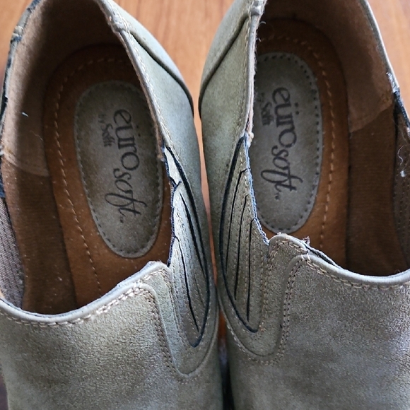 Tan Suede Mules with Minimal Stitching - Picture 8 of 9